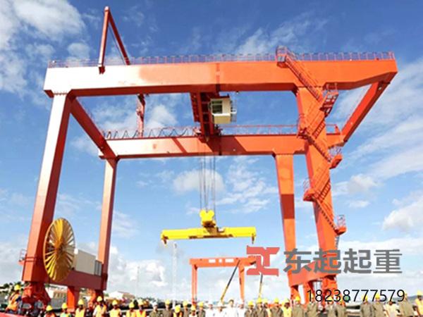 集装箱专用龙门起重机的主梁结构特点